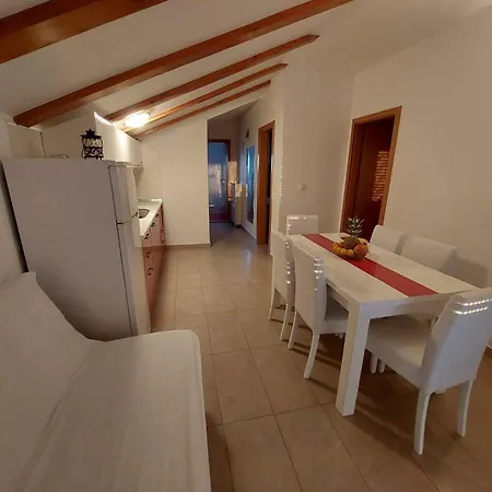 3 * Ljubač